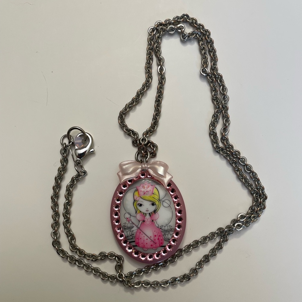 Tarina Tarantino Glinda Good Witch of the South necklace